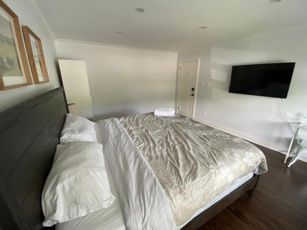Yonge And Finch Subway !L Spacious & Bright Private Bedroom With Shared Amenties Τορόντο Εξωτερικό φωτογραφία
