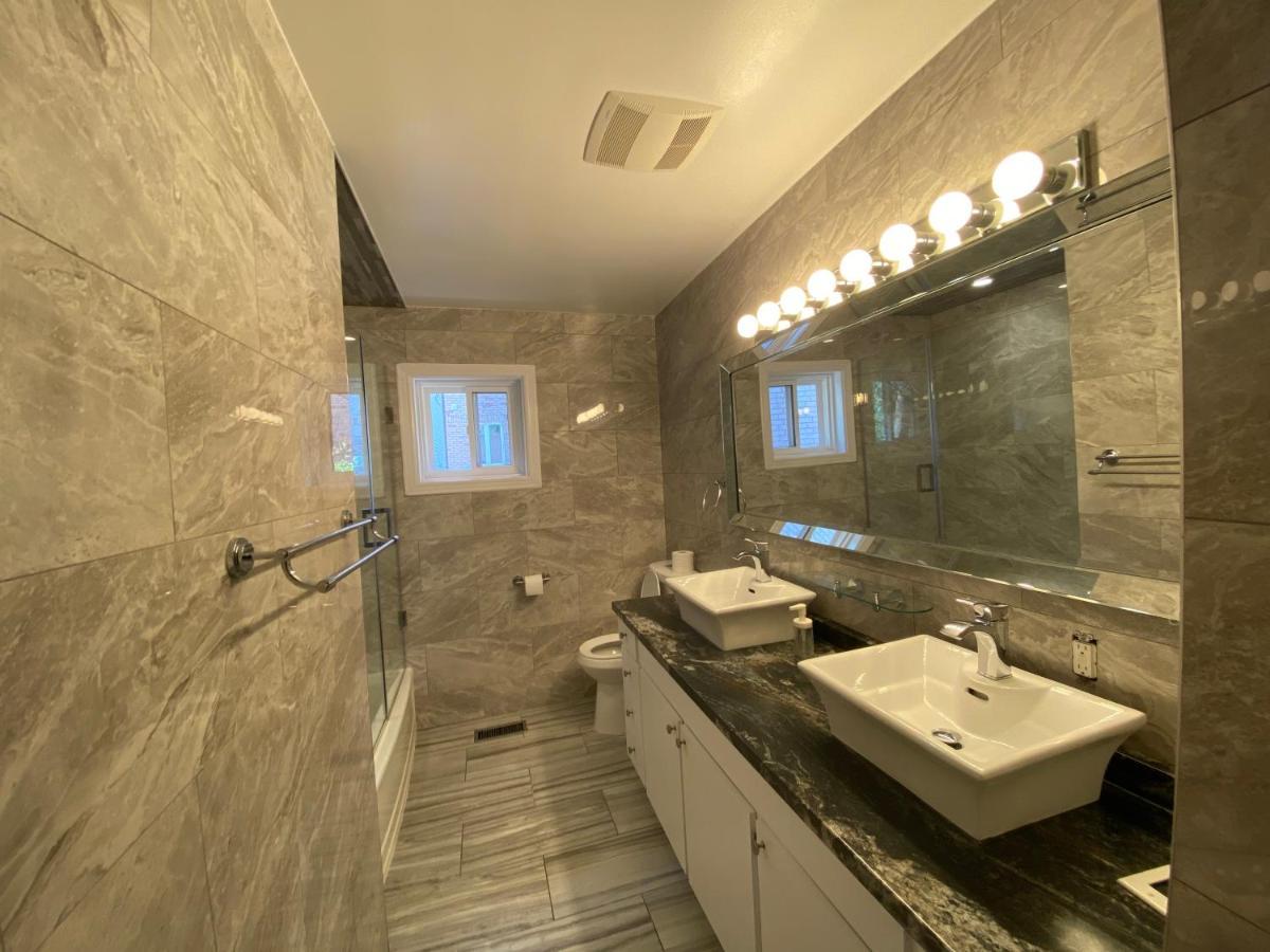 Yonge And Finch Subway !L Spacious & Bright Private Bedroom With Shared Amenties Τορόντο Εξωτερικό φωτογραφία