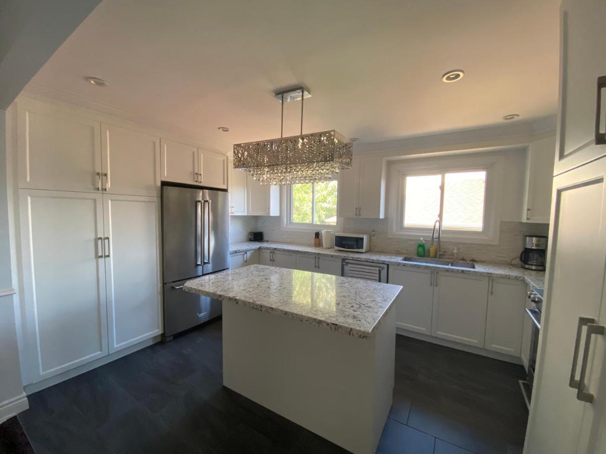 Yonge And Finch Subway !L Spacious & Bright Private Bedroom With Shared Amenties Τορόντο Εξωτερικό φωτογραφία